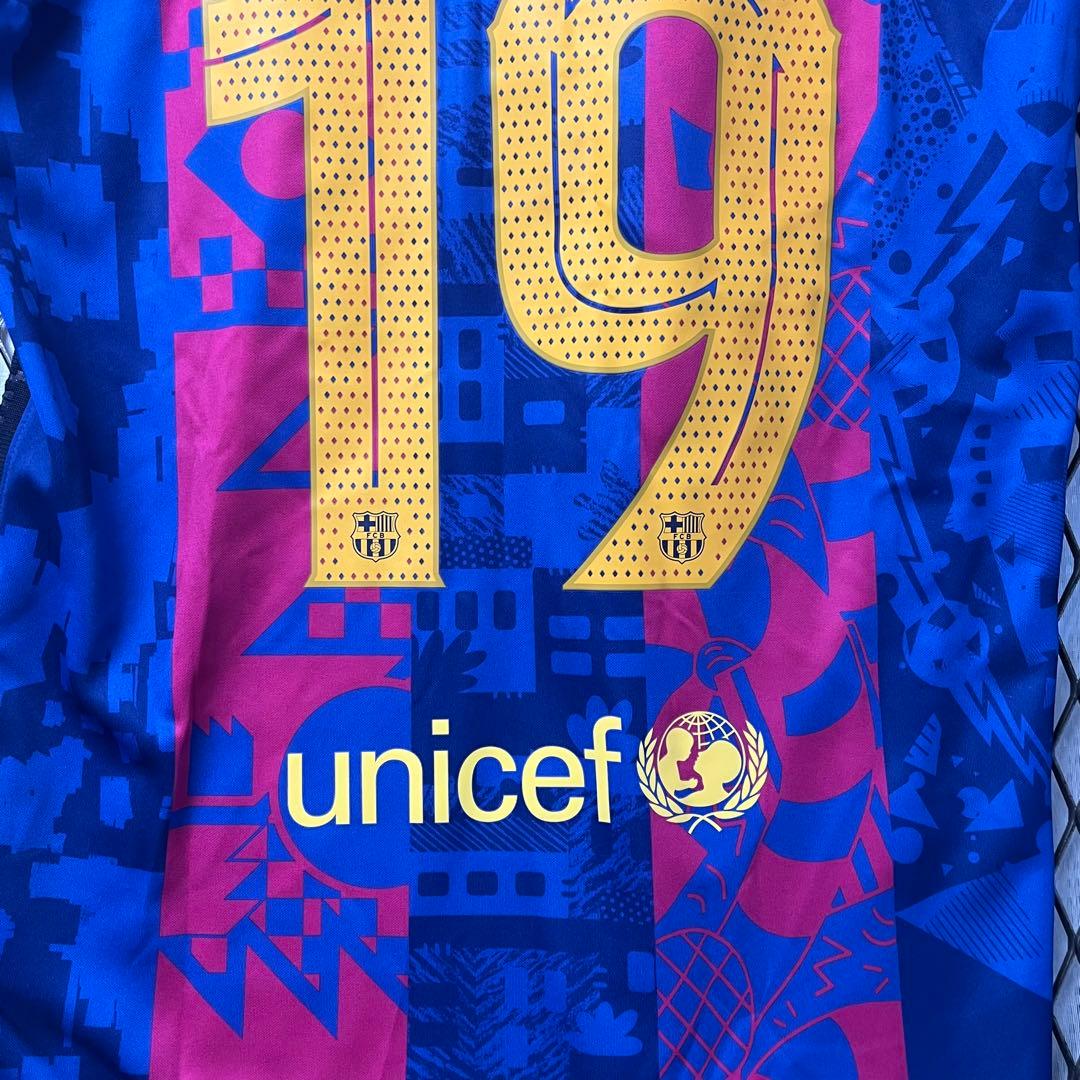 新品未使用　タグ付き　NIKE バルセロナユニフォーム　No19 アグエロ