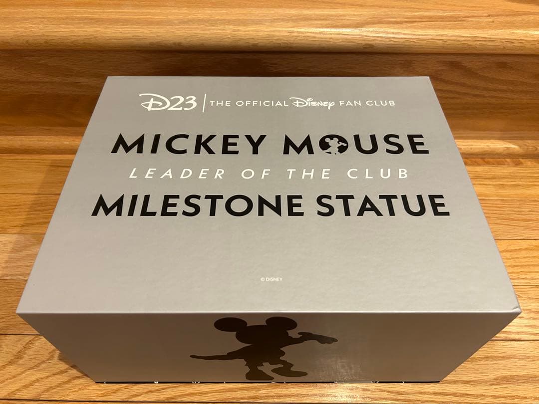 D23 ディズニー　ミッキーマウス　フィギュア　シルバー　限定　非売品　2023