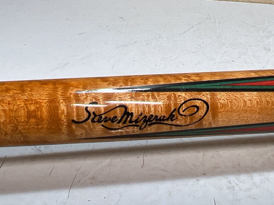 スティーブ・ミゼラックのサイン入りヴィンテージ・アダム・キュー