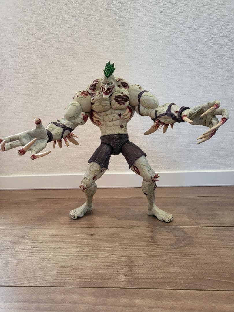 フィギュア　タイタンジョーカー バットマン アーカムアサイラム