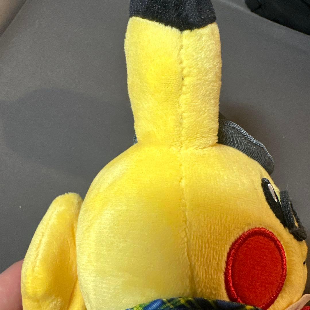 ポケモンセンター 紳士風のピカチュウ ぬいぐるみ