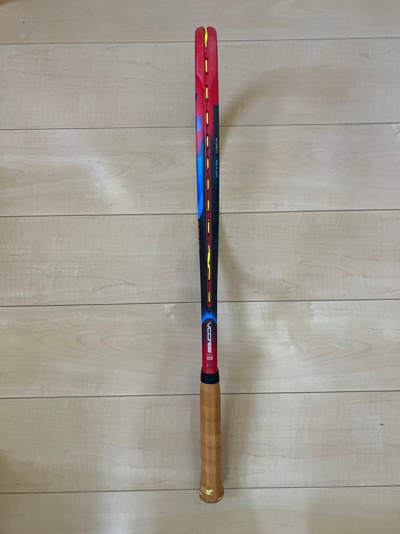 テニスラケット　ヨネックス　VCORE 100 ブイコア 100 G3