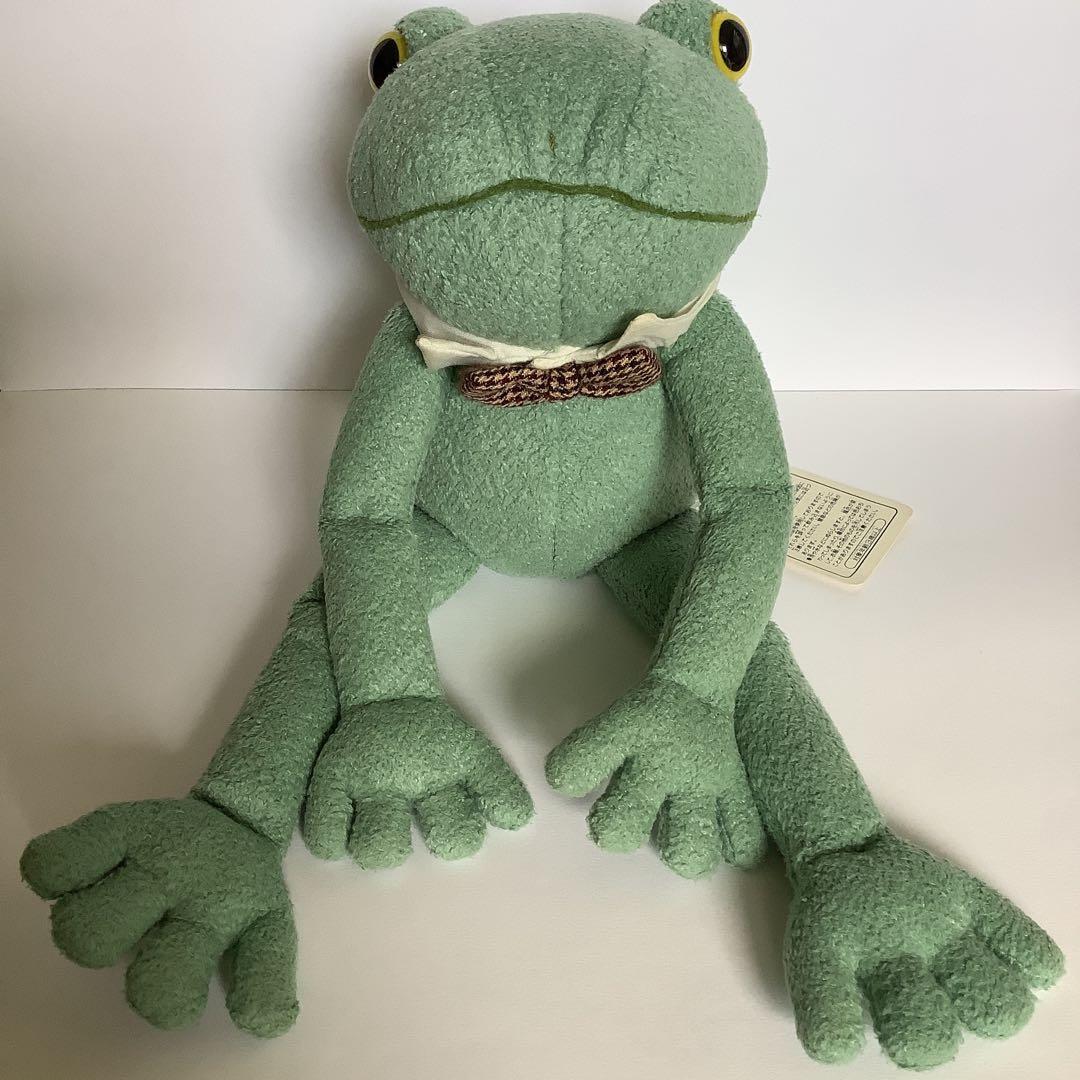 モンスイユ　カエル　ぬいぐるみ