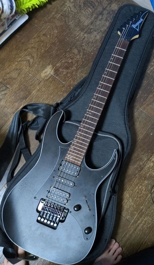 Ibanez　RG350zb　エレキギター　フロイドローズ