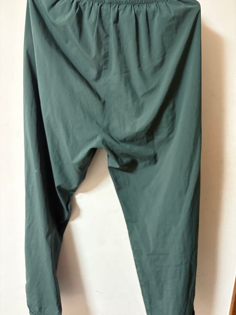 【希少】ソフトテニス　VersiCool ダークグリーン ロングパンツ　非売品