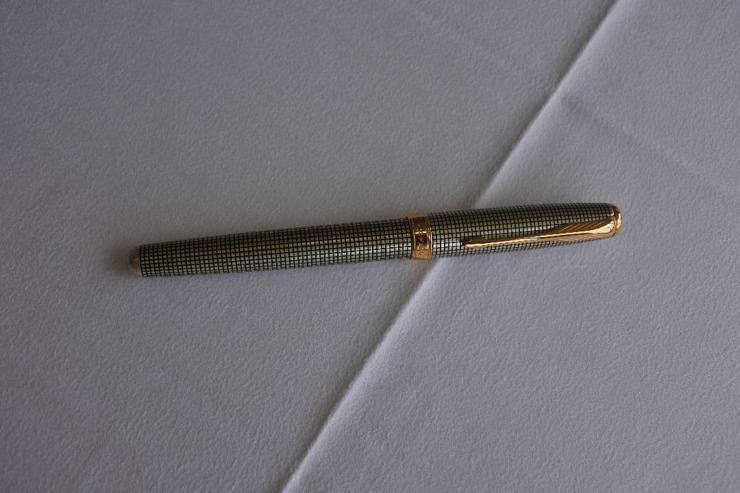 T*U様 黒と金のチェック模様 万年筆