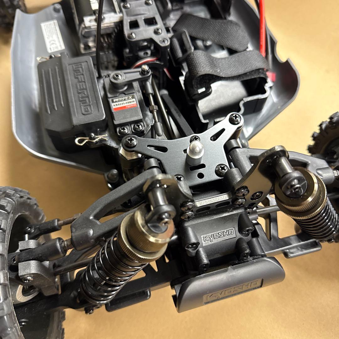 京商　インファーノ ME 3.0 1/8スケールラジコンカー　中古タイヤ付き