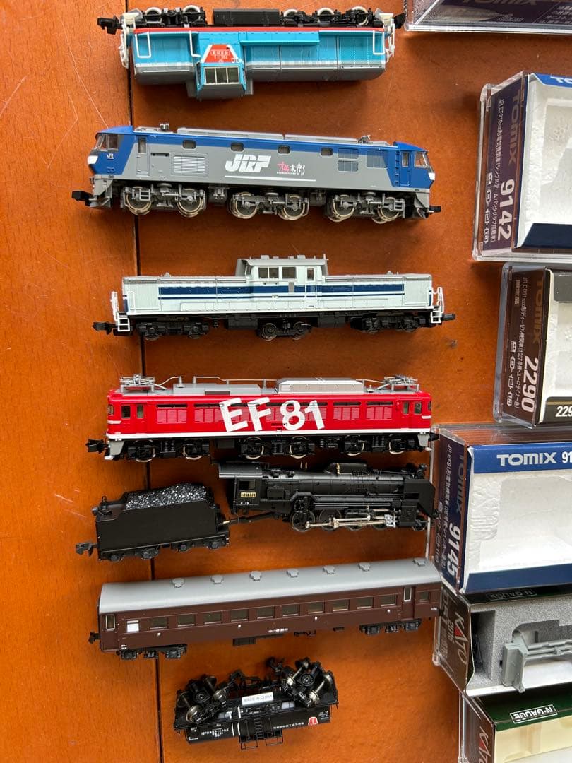 複数の鉄道模型車両セット
