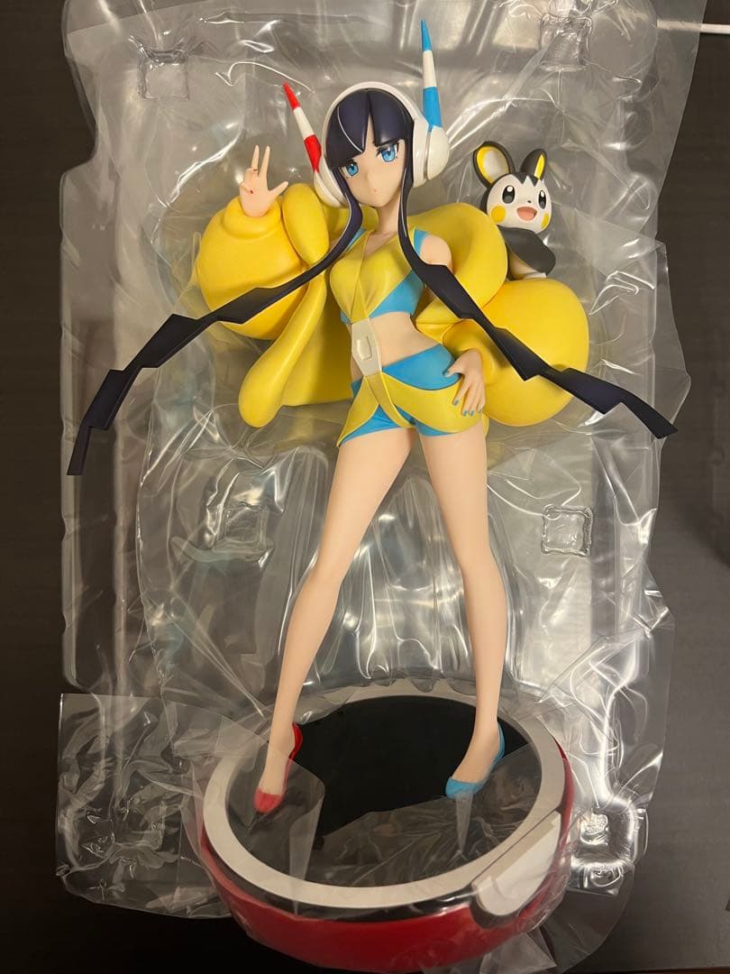 ポケモンセンターオリジナル カミツレ＆エモンガ フィギュア【美品】