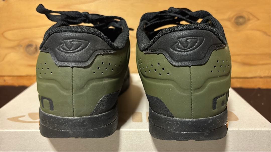 Giro latch フラットペダル用シューズ　ＭＴＢ