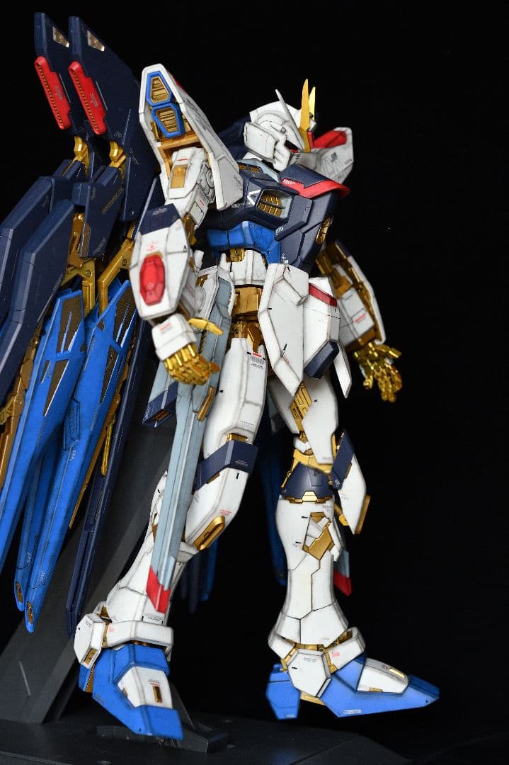 完成品PGストライクフリーダムガンダム/エアブラシ部分塗装・パステルシャドウ仕上