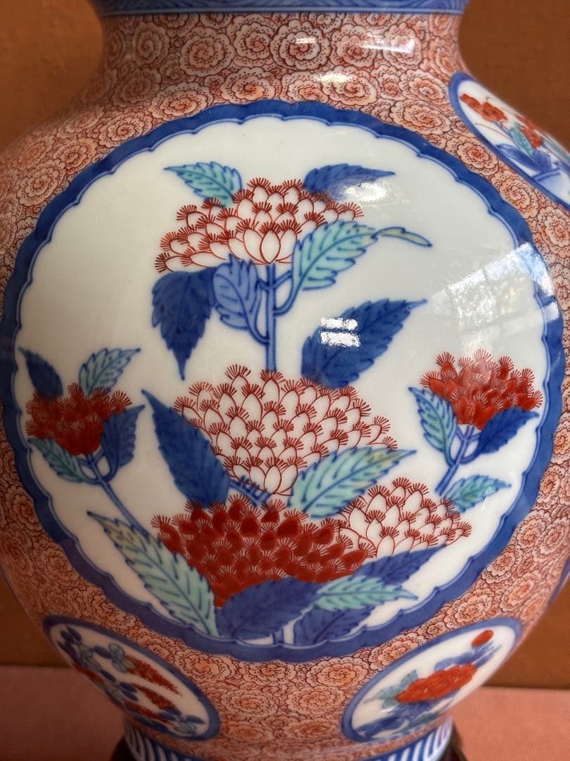 人間国宝十三代今泉今右衛門作色鍋島江戸期名品文様桜牡丹藤袴文瓶　検最上位作品