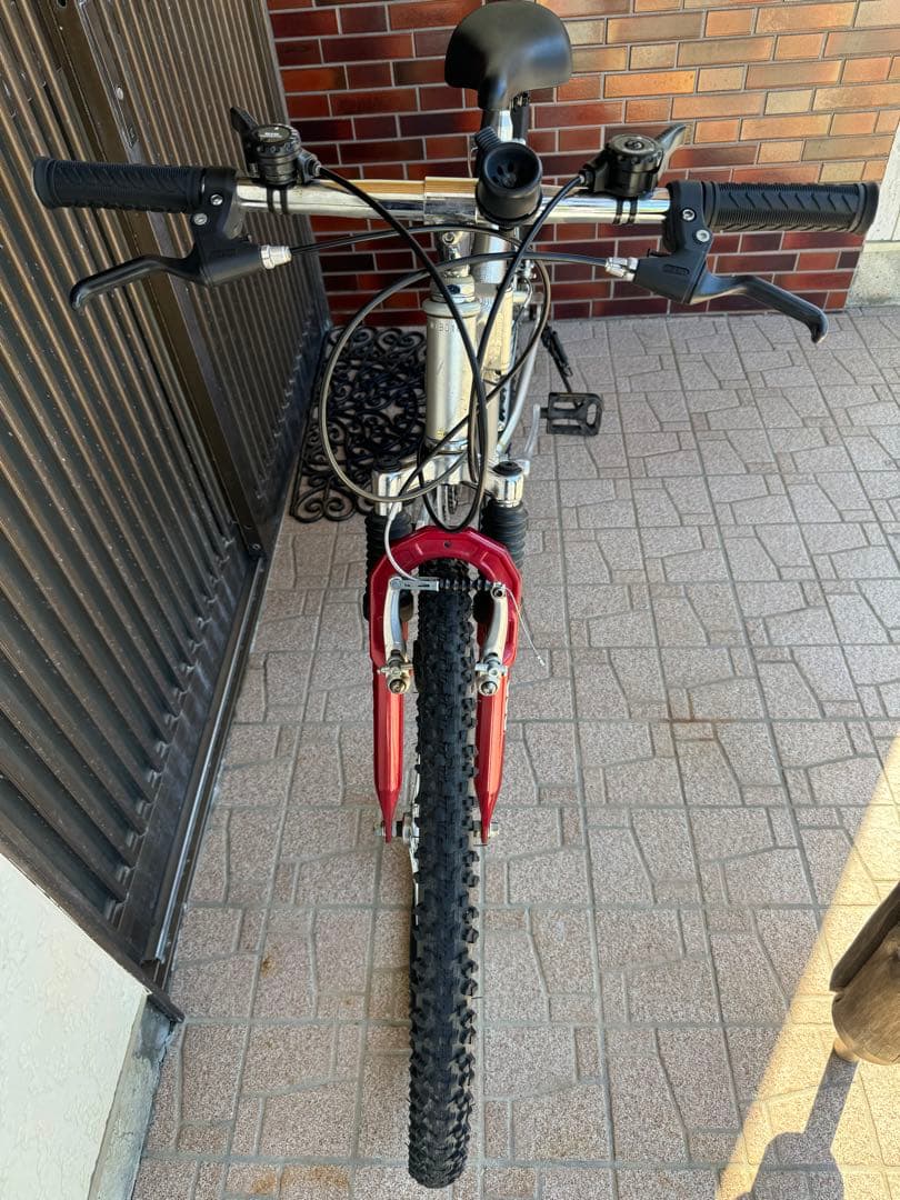 UGO 片山右京モデル　折りたたみ　マウンテンバイク26サイズ