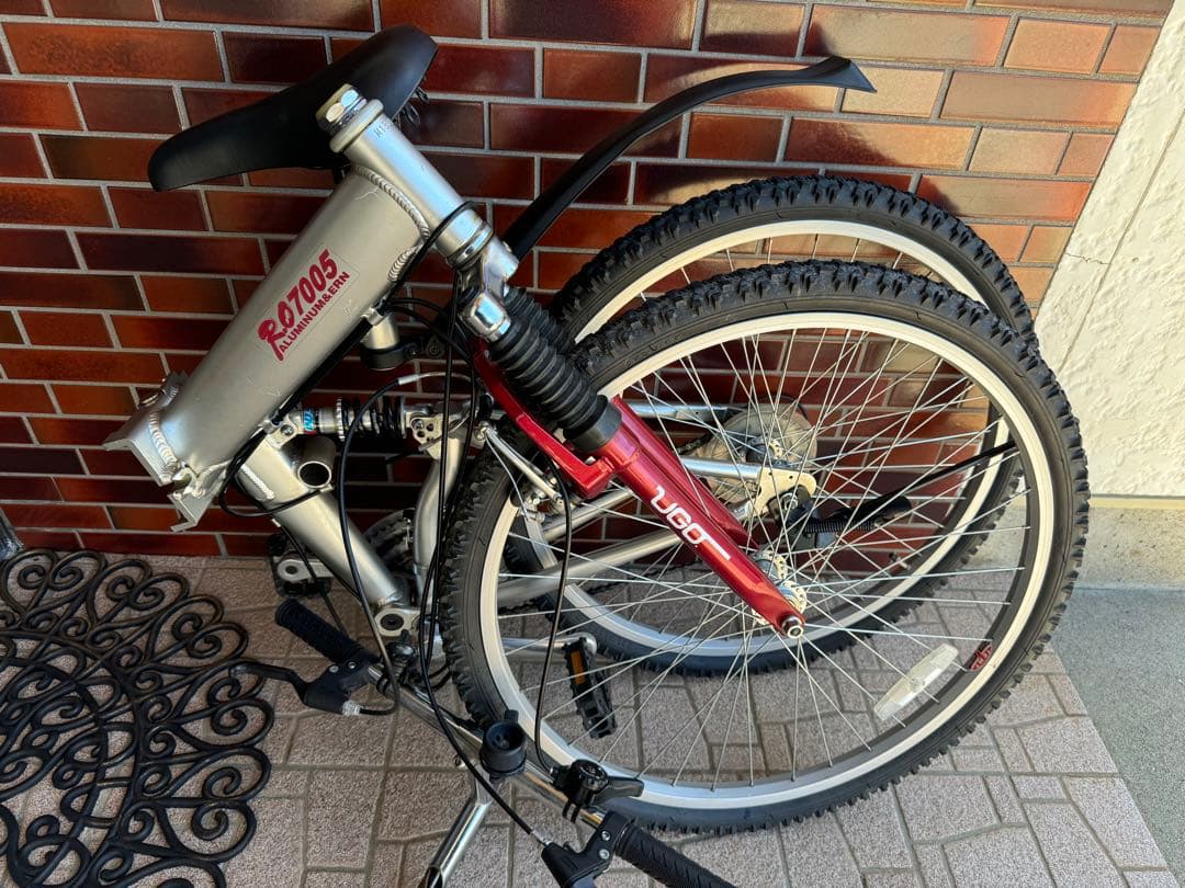 UGO 片山右京モデル　折りたたみ　マウンテンバイク26サイズ