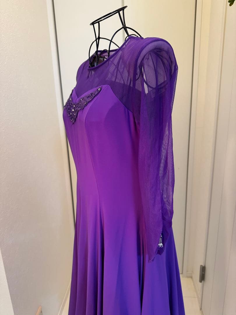 紫のダンスドレス