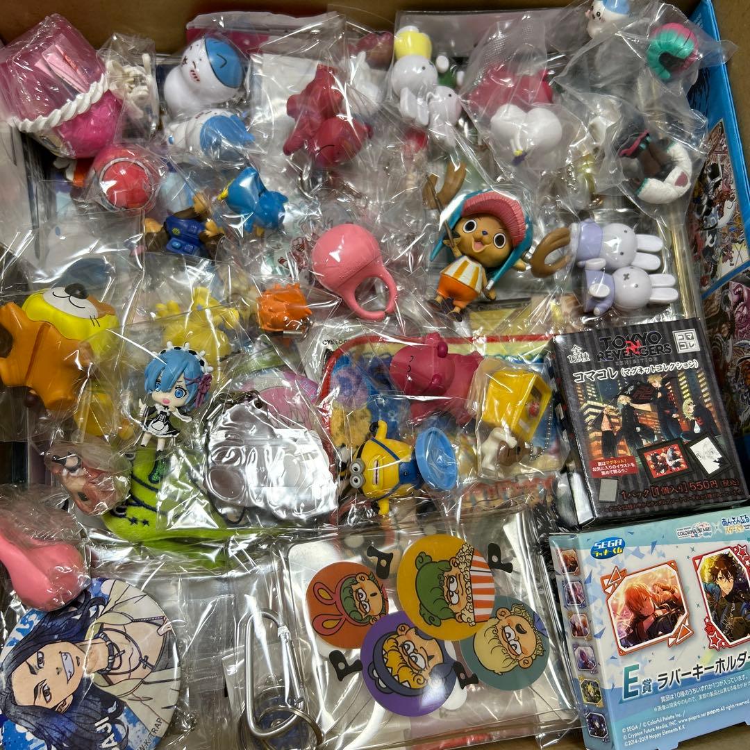 キャラクターグッズまとめ売り　漫画　アニメ　グッズ　セット　おまとめ　400個
