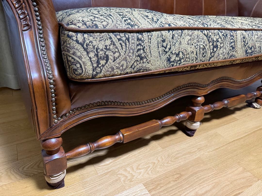 クラシックブラウンレザーソファ3人掛け