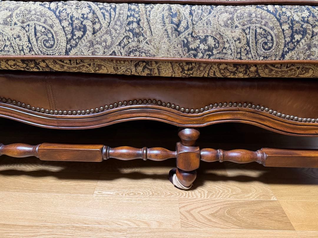 クラシックブラウンレザーソファ3人掛け