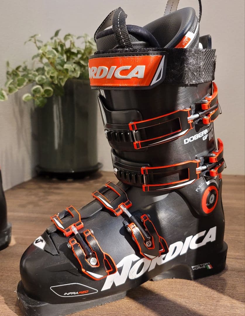 スキー NORDICA DOBERMANN GP110 24/24.5cm