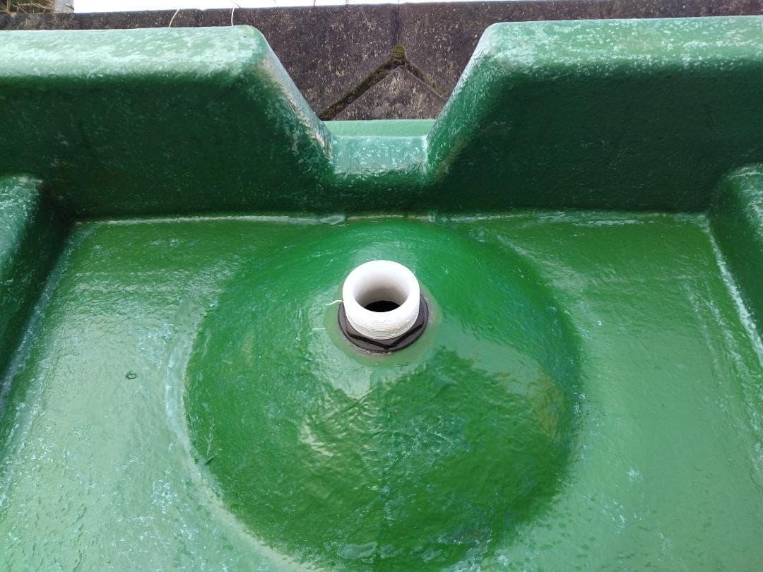 【美品】　FRP製らんちゅう水槽（トーワ・ケミカル社製）　【引取り限定】