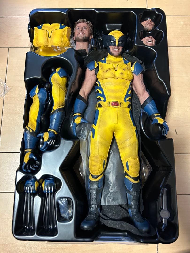 ホットトイズ ウルヴァリン デラックスバージョン