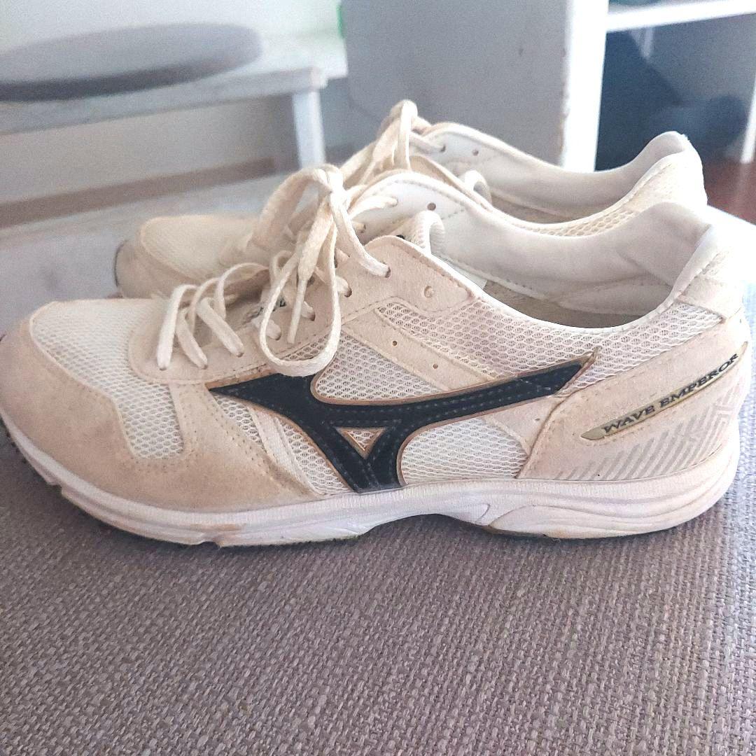 mizuno ミズノ ウェーブエンペラー ジャパン2 白 23.5 23 短距離