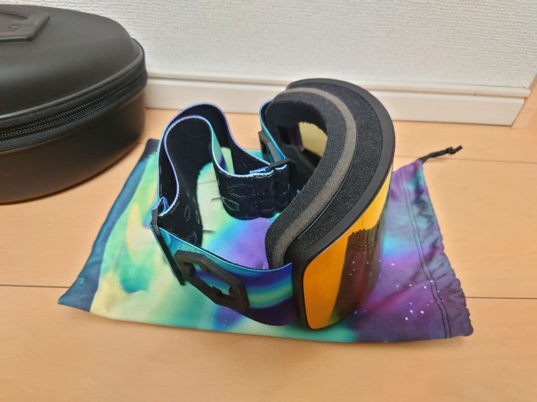 【新品未使用】OUT OF スノーボードゴーグル　偏光　アウトオブ　ケース付き