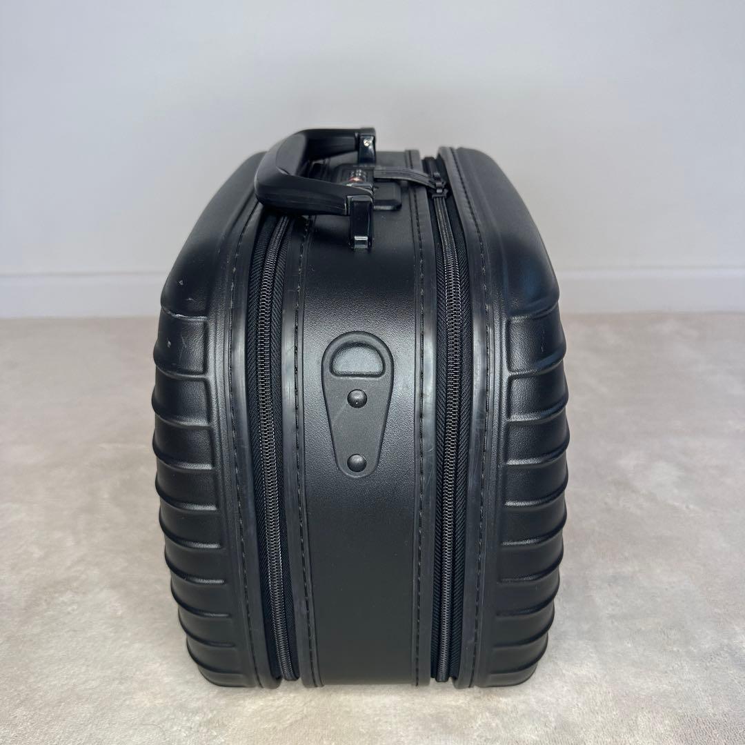 RIMOWA Salsa 832.38 ビューティーケース 13Lマットブラック