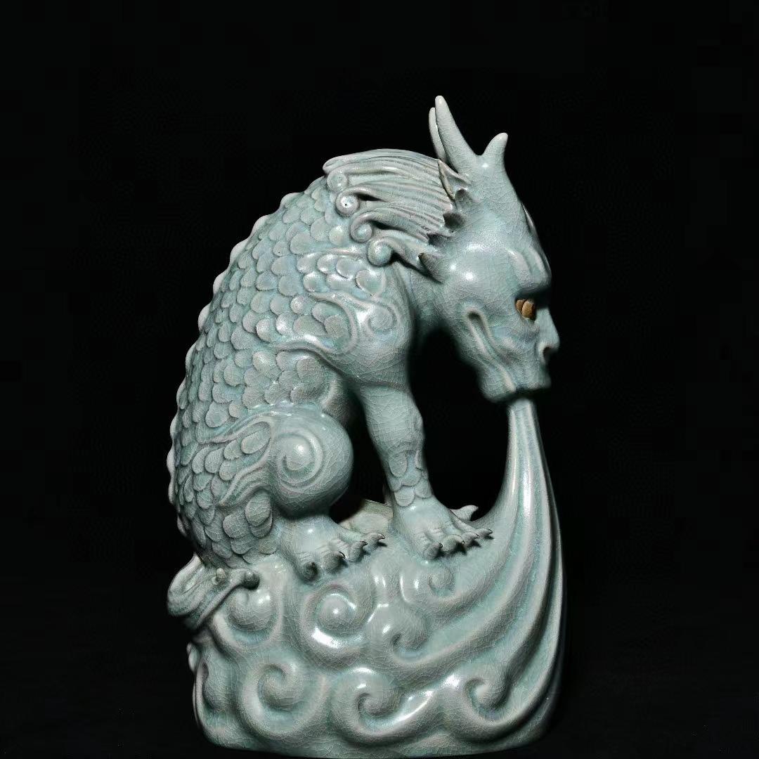 中国古美術・旧蔵の陶磁器、招福の瑞獣・19x30・案頭・置物・文房具・風水開運