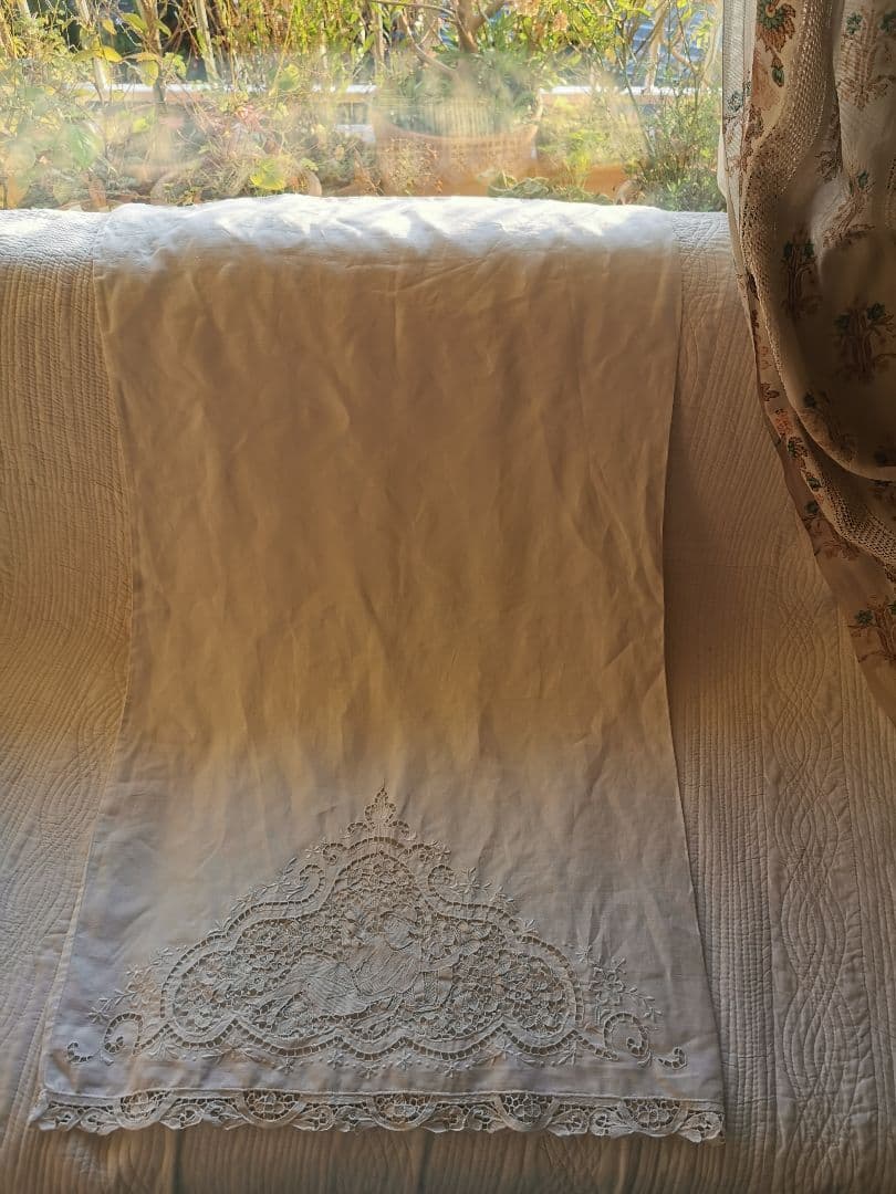 アンティーク ポワンドヴェニス 花籠にもたれる人 ボビンレース二重タオル ケース