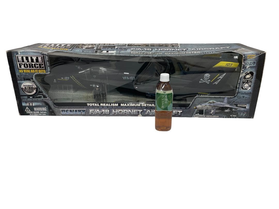 【入手困難超希少】エリートフォース1:18 F/A-18 ジョリー ロジャース♪