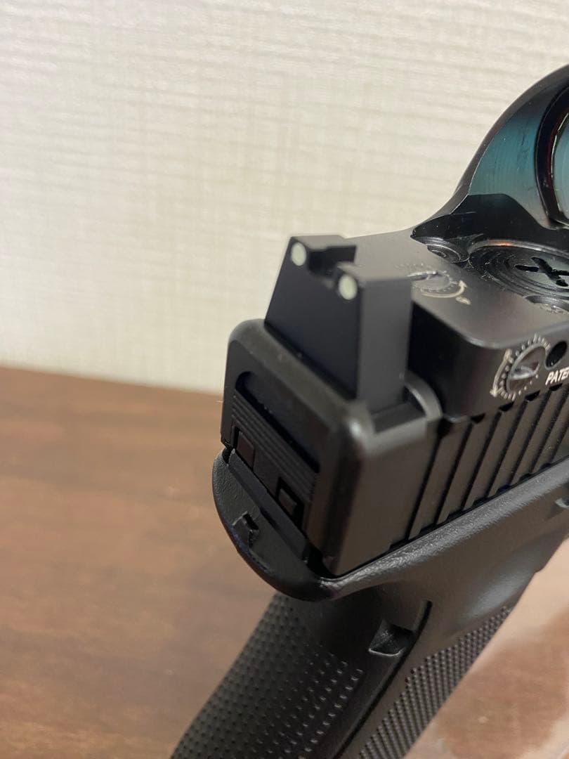 東京マルイ　GLOCK17 GEN5 MOS ドットサイト　ライト付　グロック