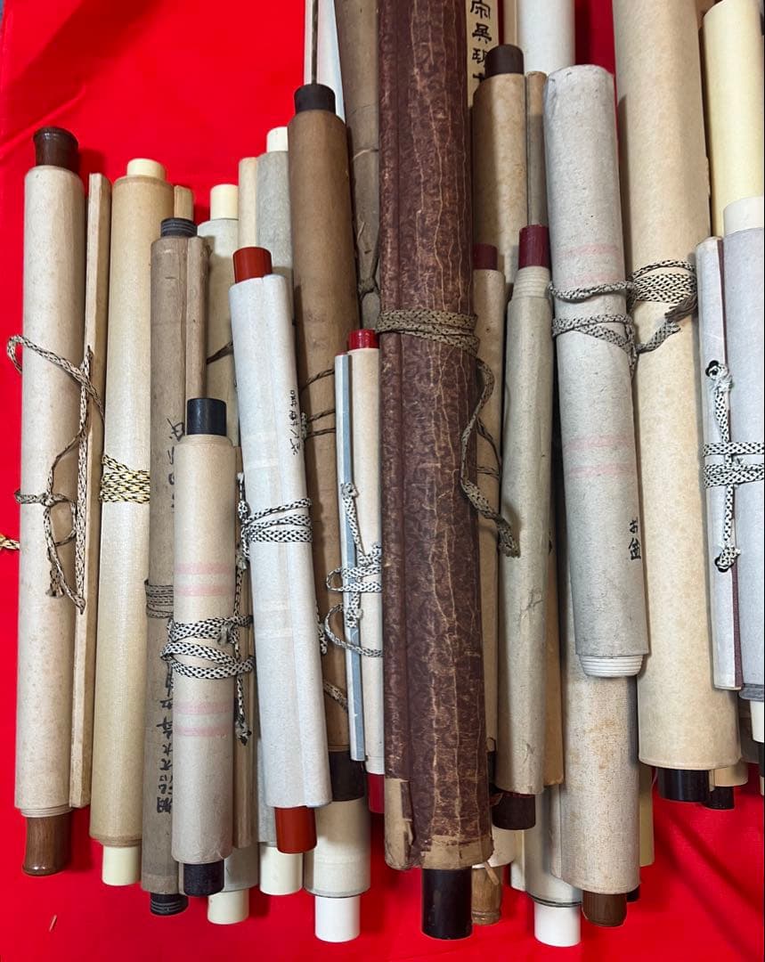 掛け軸　まとめて43本 佛画 中国複製画　山水など　送料込み！