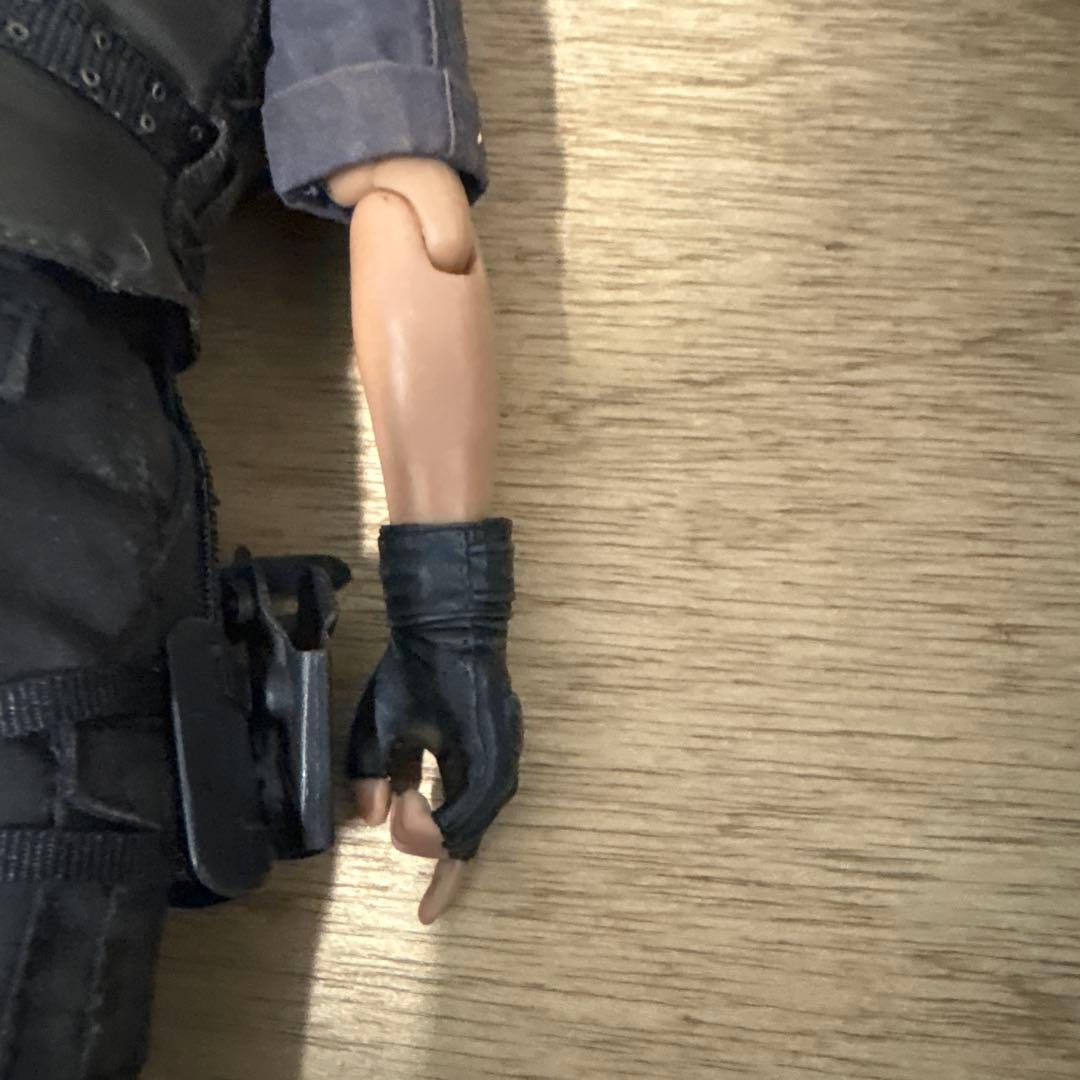 ホットトイズ バイオハザード5 アルバート・ウェスカー S.T.A.R.S版