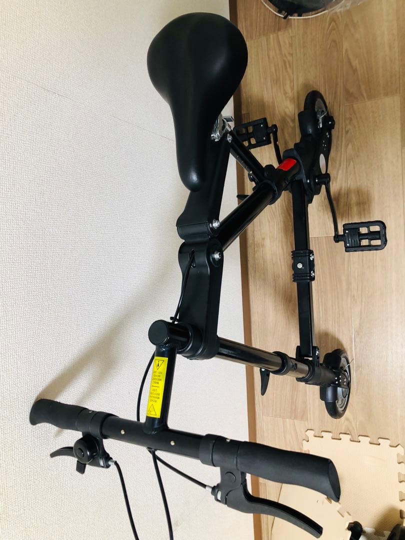 折りたたみ自転車　軽量　8インチ