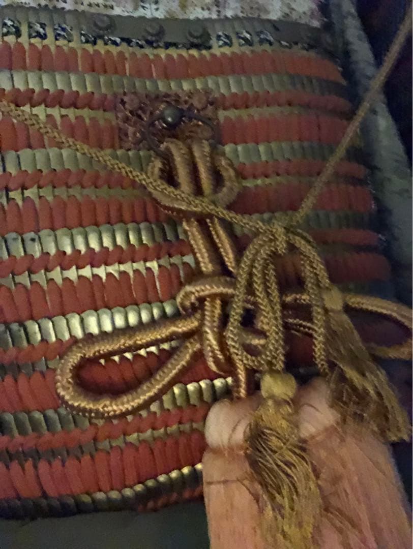 等身大甲冑一式　鎧、兜　血の跡のようなものあり