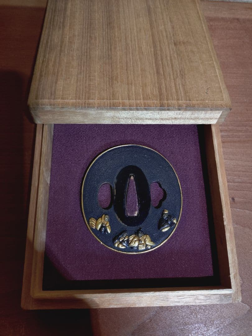 赤銅 魚子地 象嵌 人物 鍔 武者 僧侶 金工 武具 刀装具