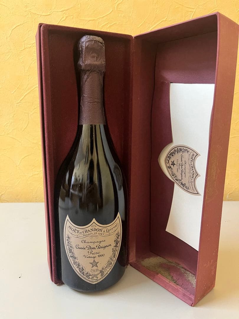 ドンペリニヨン ロゼ ヴィンテージ 1990 箱付き 未開栓 750ml