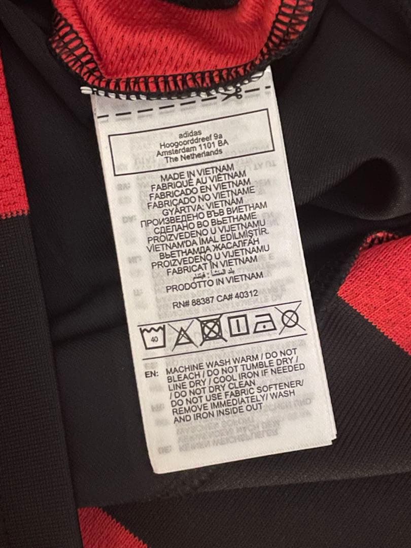 アディダスサッカーユニフォームブンデスリーガアイントラハト・フランクフルトホーム