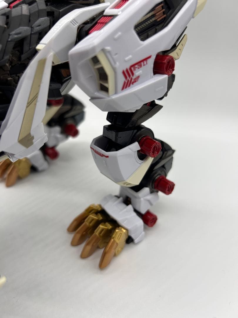 ゾイド　バンダイナムコ　超合金　ライガーゼロ