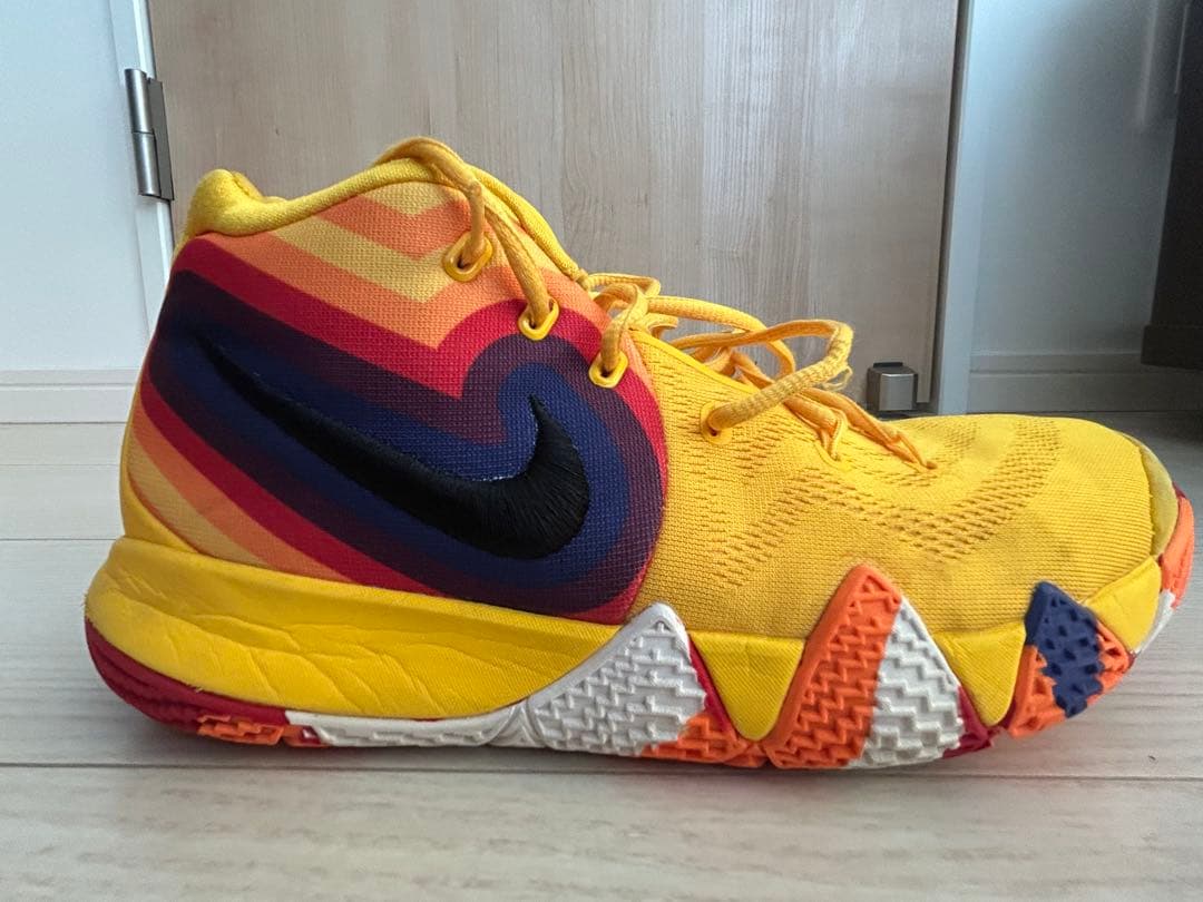 ナイキ　カイリー　カイリー4 アンクリュドリュー　28.5cm