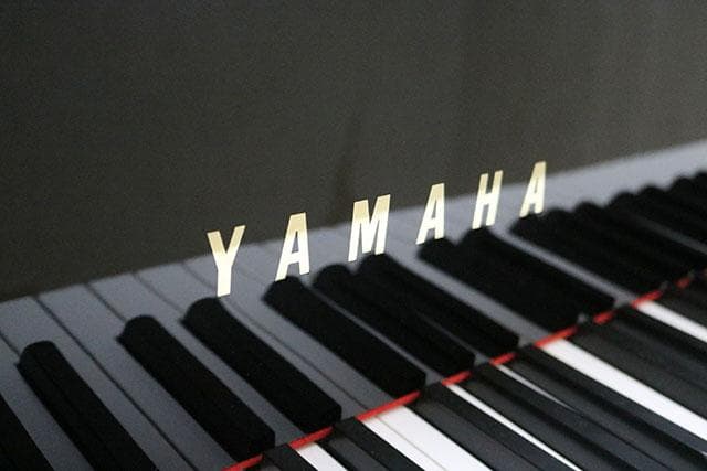 グランドピアノ【 ヤマハ G1E 】販売　新春セール♪