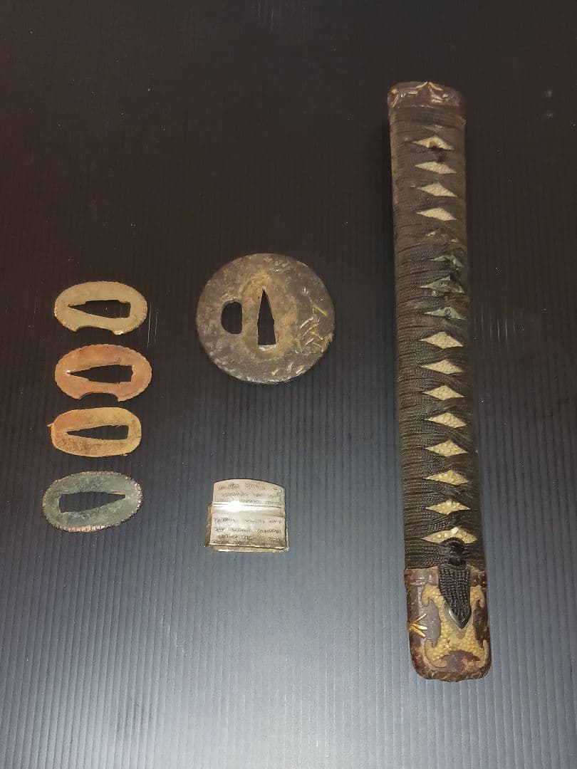 刀装具　鍔銘有り　ハバキ　切羽　拵え　目貫　柄　寛文時代