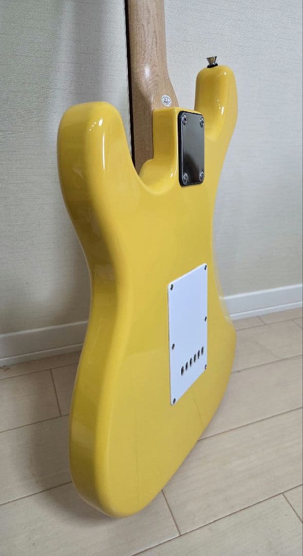 美品 Selder セルダー ストラト イエロー