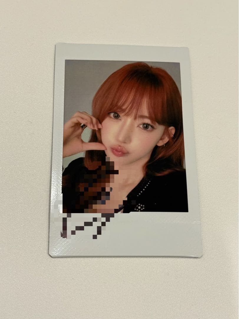 ルセラフィム le sserafim インスタントフォト 直筆サイン　サクラ