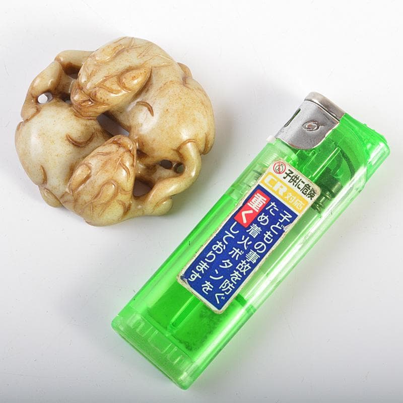 中国　玉石彫刻　神獣刻　根付　紙鎮　置物　C　7342E