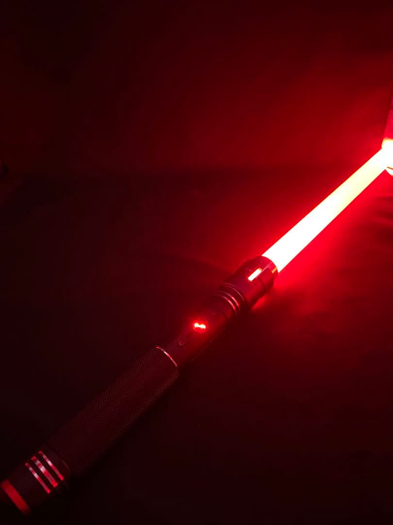 モードレッド カスタムライトセーバー