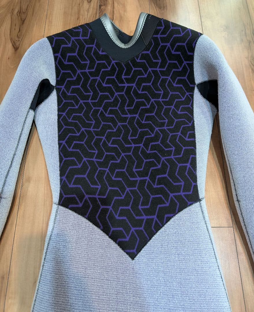 BILLABONG　セミドライ　バックジップ　5㎜3㎜　新品未使用