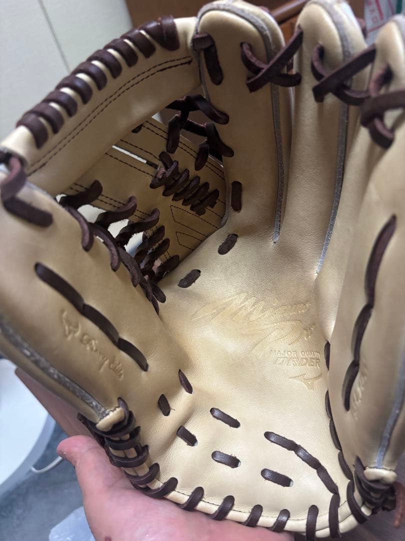 Mizuno プロモデル 硬式グローブ ベージュ