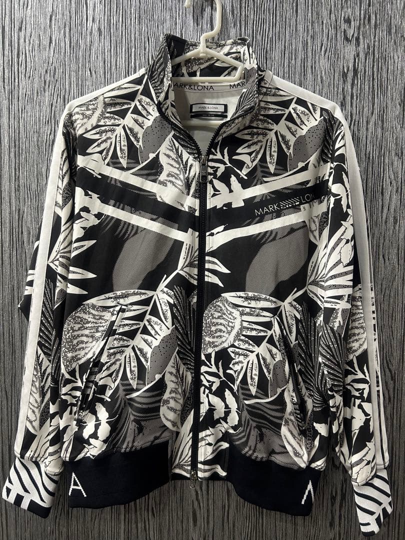 激レアデザイン　マークアンドロナ セットアップ